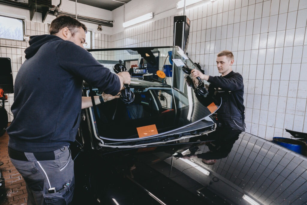 Autoglas-Service bei Cuxhaven: Steinschlagreparatur & Scheibenwechsel an der Wurster Nordseeküste