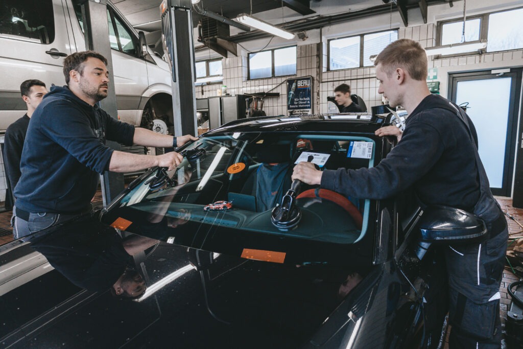 Autoglas-Service bei Cuxhaven: Steinschlagreparatur & Scheibenwechsel an der Wurster Nordseeküste